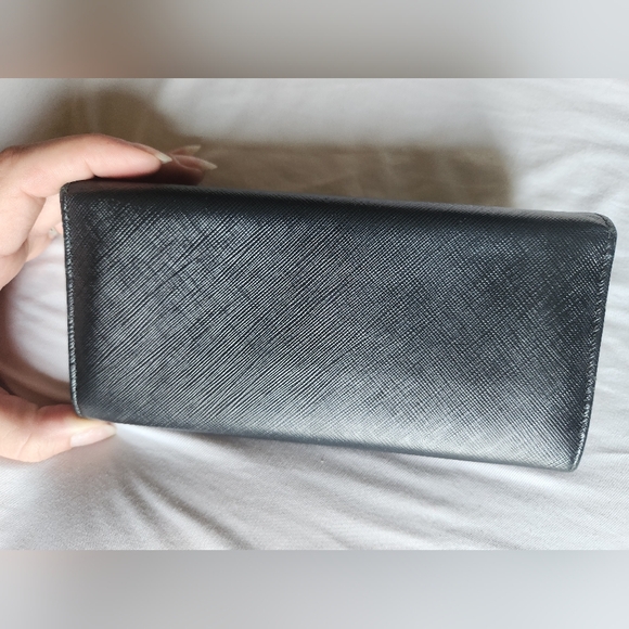 Salvatore Ferragamo Wallet - Picture 6 of 8